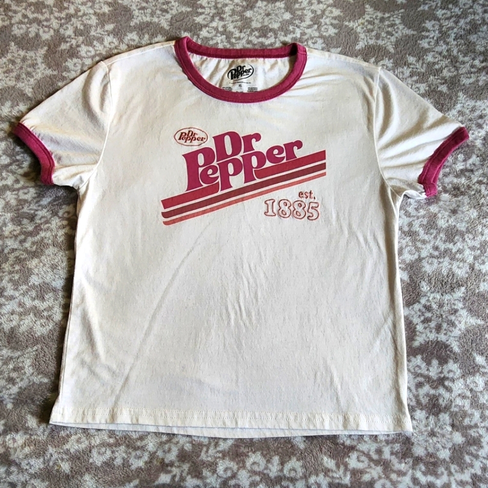 💌SOLD💌 Dr Pepper Raglan fitted Tee